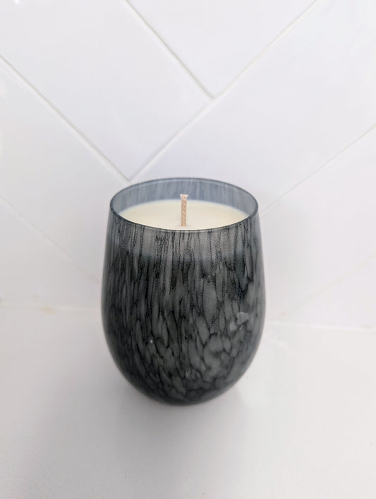 Hand-poured Soy Candles (80hours+) - Peony Love in Ebony Glass